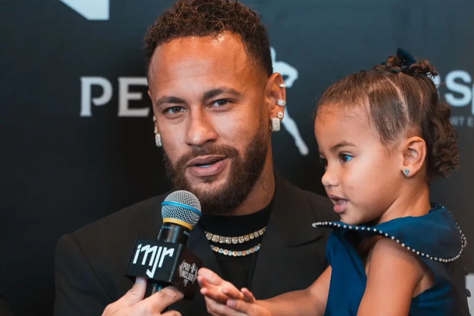 Neymar em entrevista em noite de leilão no Instituto Neymar Jr.