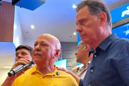 Professor Alcides e Marconi
