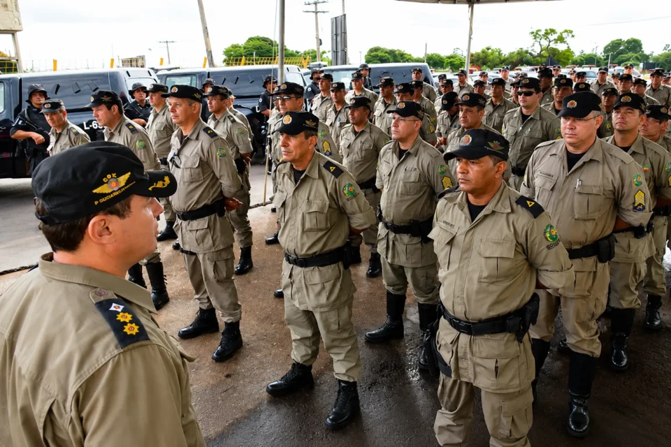 Policiais militares de Goiás durante formação da tropa em atividade operacional. Foto: Reprodução Governo de Goiás