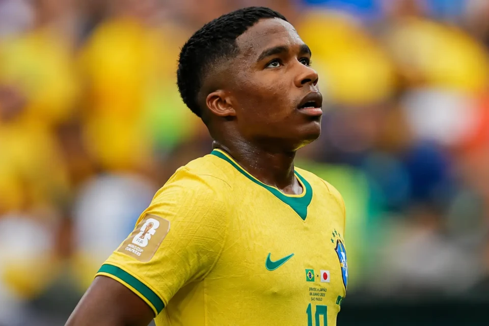 Endrick representa a nova geração da Seleção Brasileira e já aparece entre os nomes inspirados em jogadores registrados em Goiás, segundo levantamento da Associação dos Registradores de Pessoas Naturais do Estado de Goiás (ARPEN/GO), realizado a pedido do Mais Goiás.
Crédito: FIFA/Divulgação.