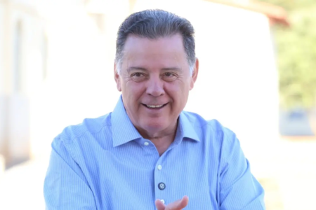 Em provocação ao PT, PSDB registra coligação 'Goiás Pode Muito Mais'