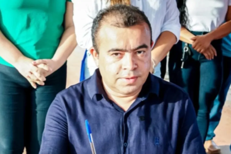 'Na rua': prefeito é acusado de ameaçar servidores para votarem em Flávio Bolsonaro