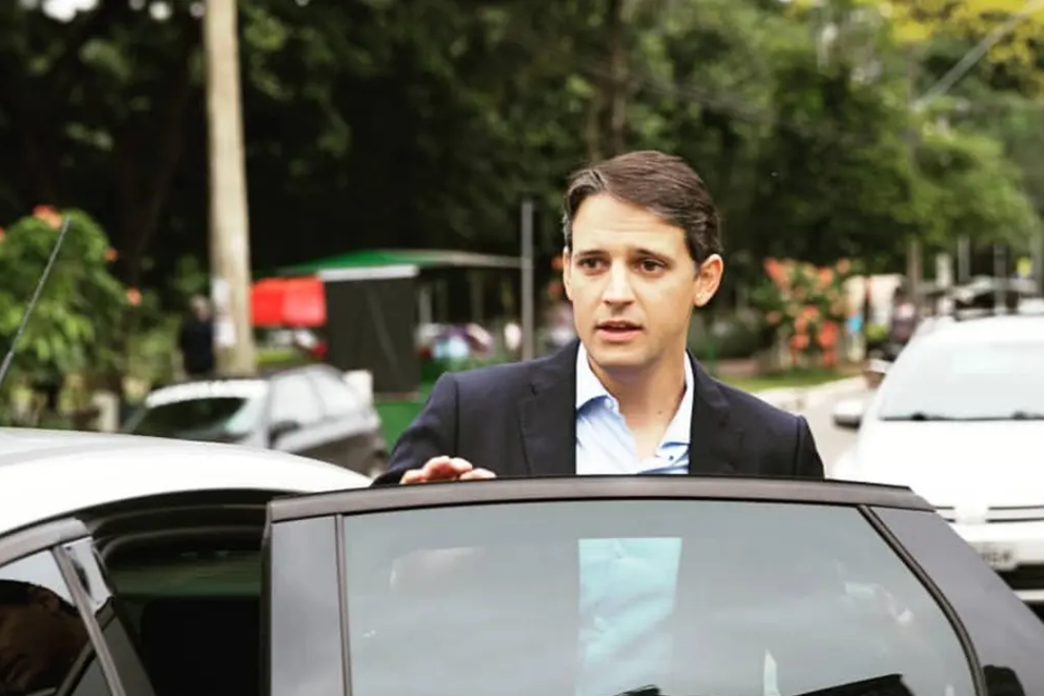 Com trajetória em Goiás, Thiago Peixoto assume a Educação do DF; conheça o currículo