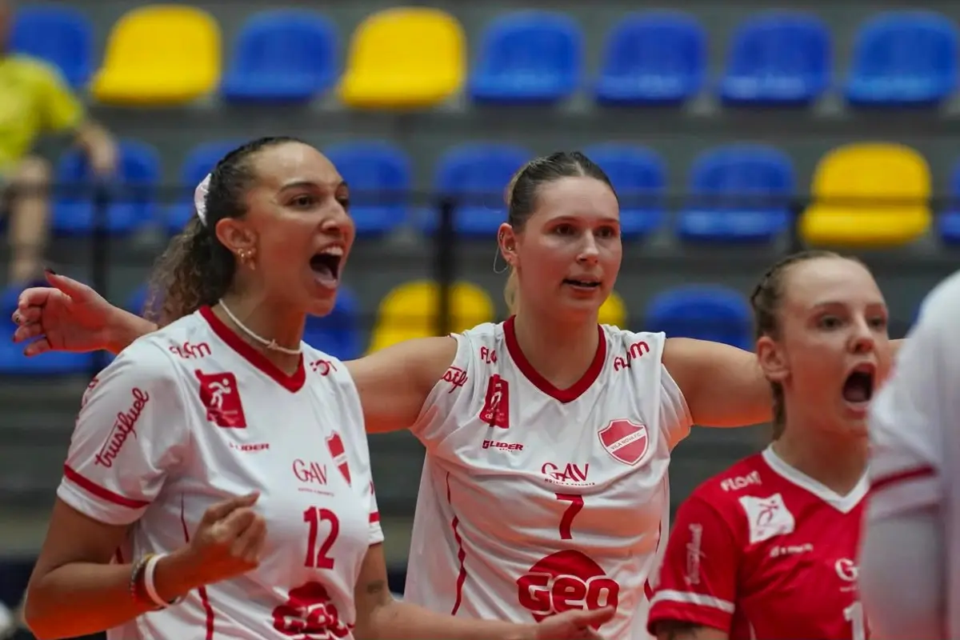 Vila Nova pode confirmar liderança da Superliga C