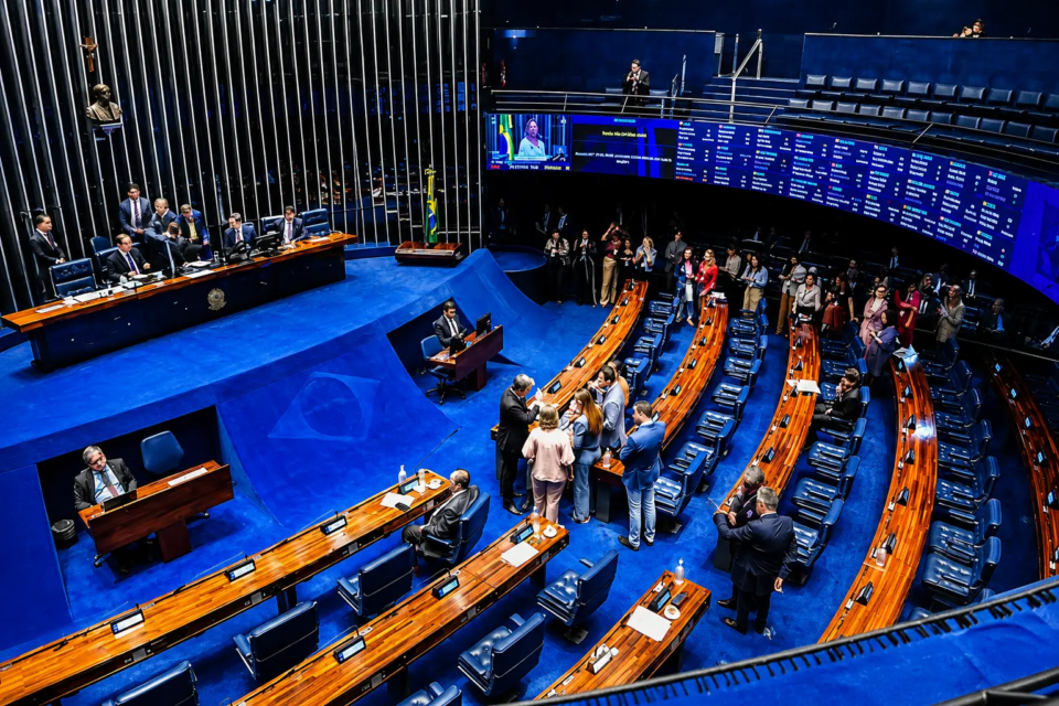 CPlenário do Senado Federal, que inicia nesta segunda-feira (10) uma semana de esforço concentrado com votações e debates sobre gás de cozinha, emprego, direitos trabalhistas, saúde e educação digital. (Foto: Carlos Moura/Agência Senado)