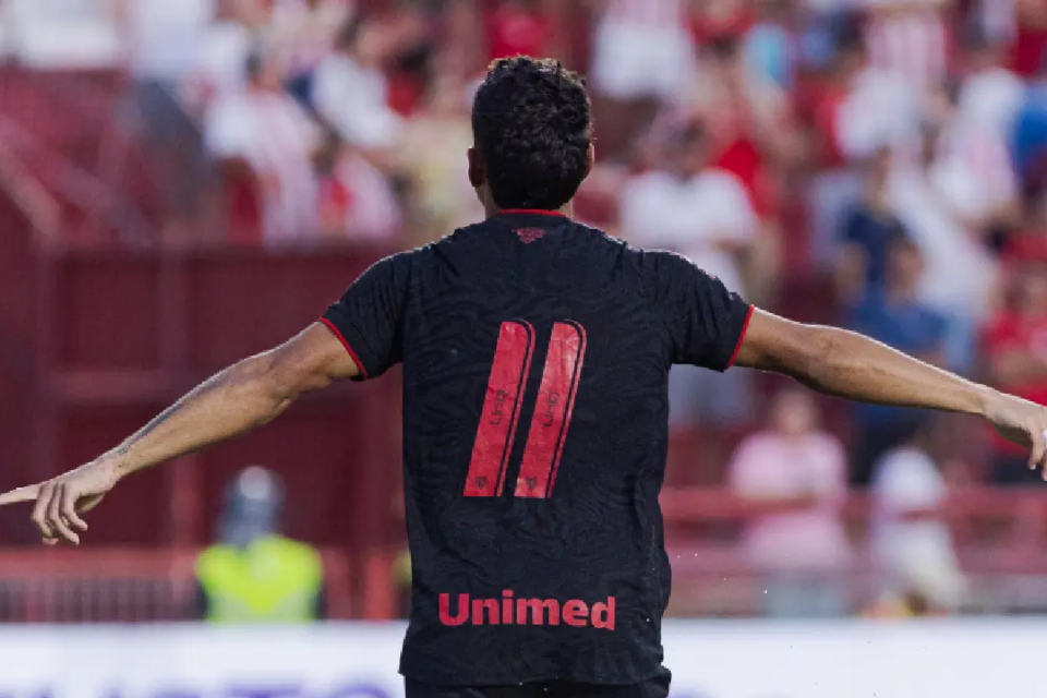 Geovany Soares empatou para o Atlético no segundo tempo