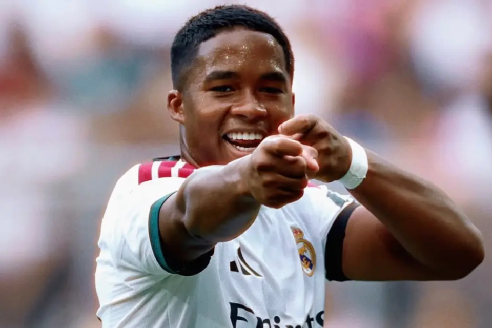 Jogador retorna ao Real após empréstimo ao Lyon (Foto: Reprodução / Instagram)