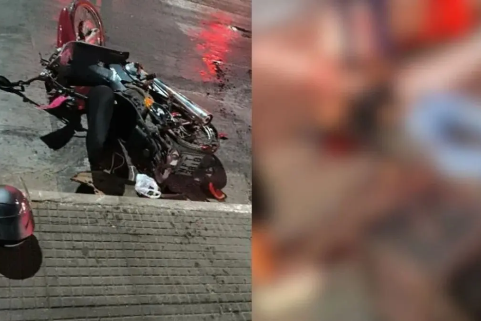 Motocicletas envolvidas em acidente no cruzamento das avenidas Brasil e Goiás, em Goianésia