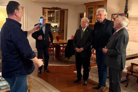 Caiado se reúne com ex-presidentes Sarney e Temer