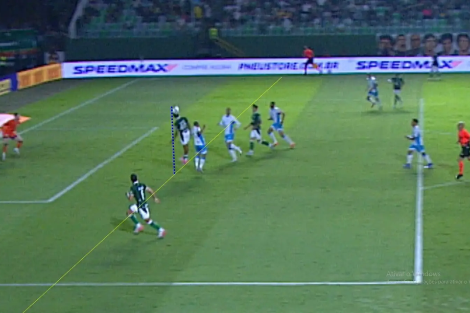 VAR analisa gol do Goiás por sete minutos e vídeo mostra todos os detalhes
