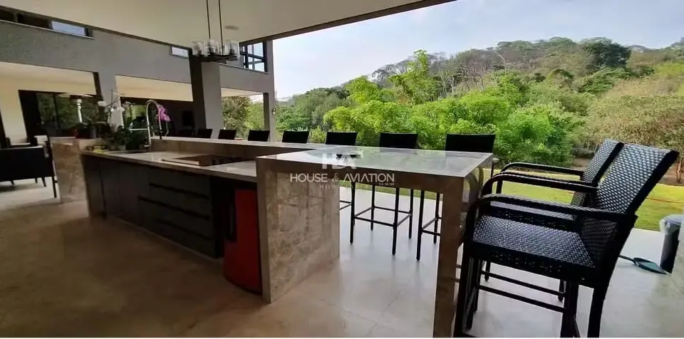 Mansão onde Virginia e Zé Felipe moraram em Goiânia é colocada à venda veja fotos Imóvel de quase 2 mil m² fica em condomínio de luxo