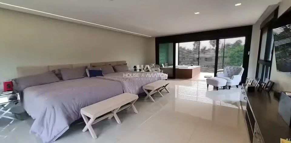 Mansão onde Virginia e Zé Felipe moraram em Goiânia é colocada à venda veja fotos Imóvel de quase 2 mil m² fica em condomínio de luxo