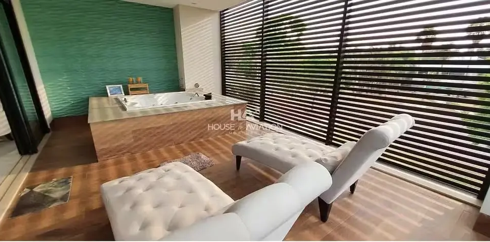 Mansão onde Virginia e Zé Felipe moraram em Goiânia é colocada à venda veja fotos Imóvel de quase 2 mil m² fica em condomínio de luxo