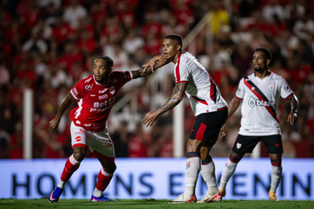 Atlético e Vila Nova se enfrentam neste sábado (15/8), pela 22ª rodada da Série B