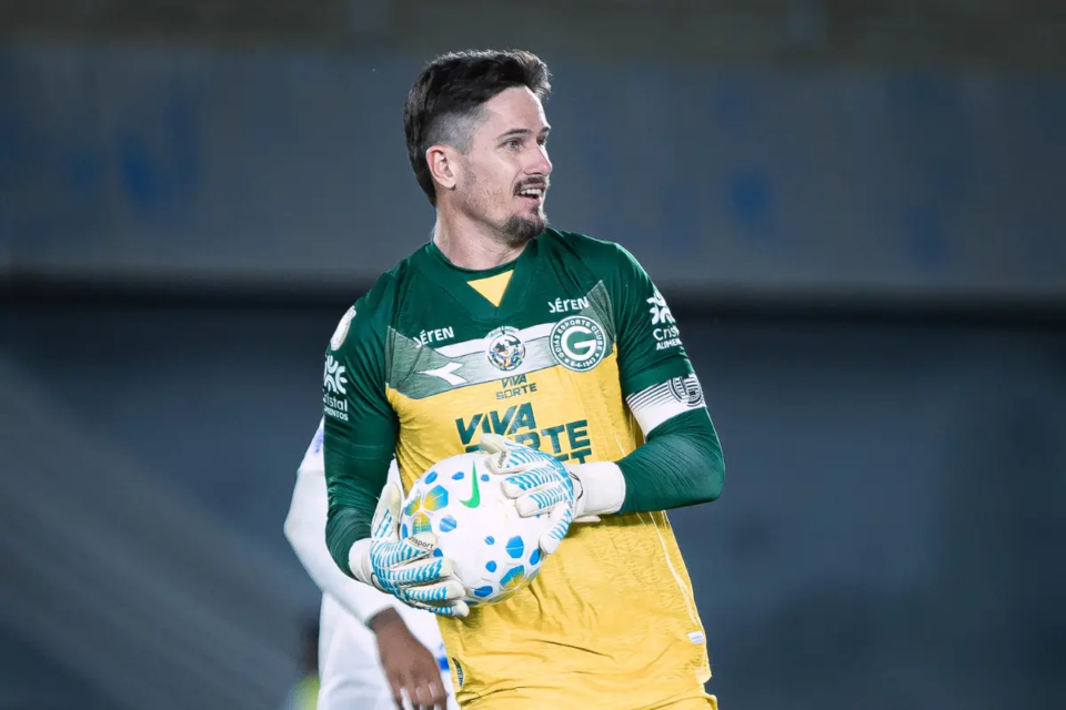 Tadeu volta ao Goiás após longa ausência
