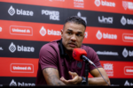 Roger Silva lamenta derrota do Atlético no clássico