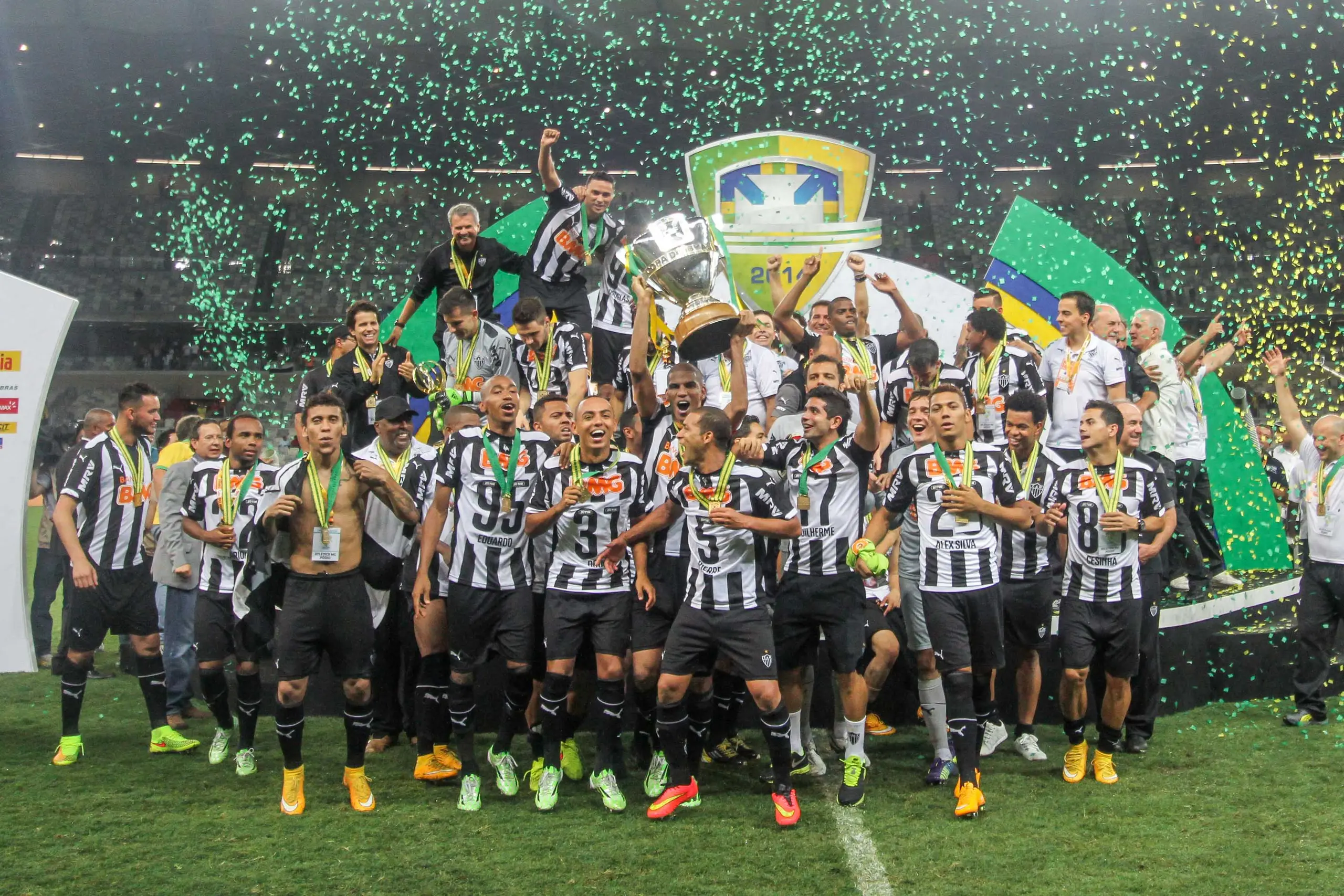Cruzeiro e Atlético-MG se enfrentam na Copa do Brasil