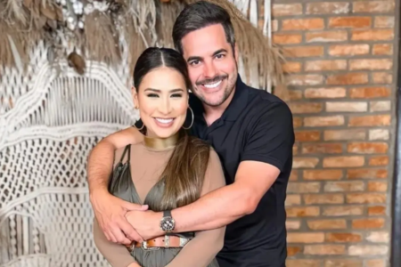 Simone Mendes revela frequência sexual com Kaká Diniz após 14 anos de casamento Após o primeiro beijo, casal levou 29 dias para se casar