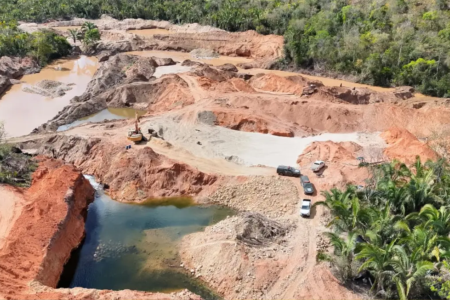 Área desmatada em garimpo - (Foto: reprodução/PM)