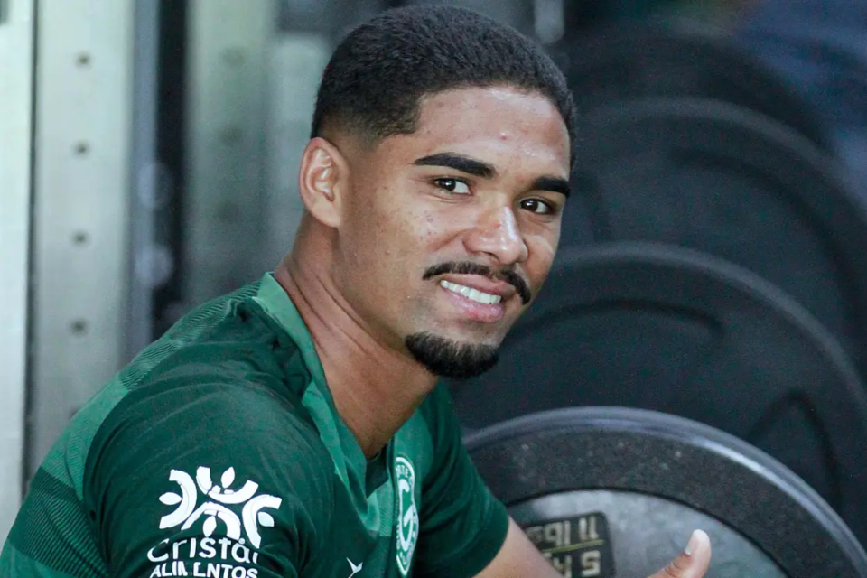 Goiás compra os direitos do atacante Kadu Sousa; confira detalhes do novo contrato 1 Goiás compra o passe de Kadu Sousa