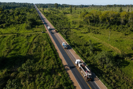 Trecho da BR-153 em pista simples, corredor estratégico para o transporte de cargas e passageiros em Goiás (Foto: DNIT)