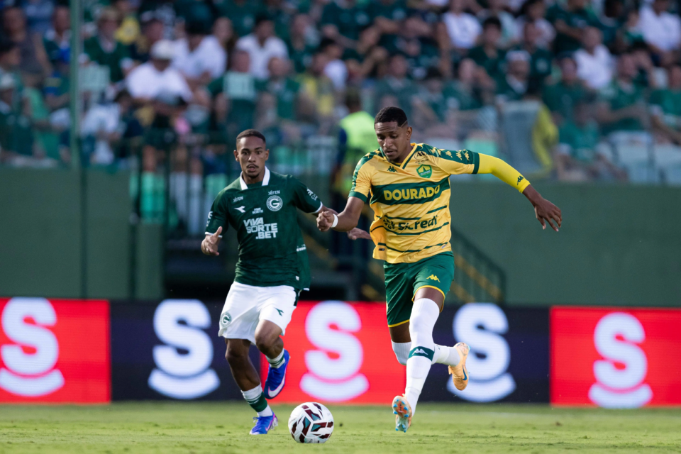 Goiás na Série B em confronto direto contra o Cuiabá