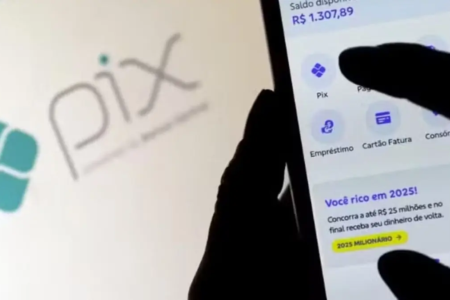Caixa anuncia Pix parcelado no aplicativo com prazo de até 12 meses Limite vai de R$ 300 a R$ 50 mil, conforme análise de risco