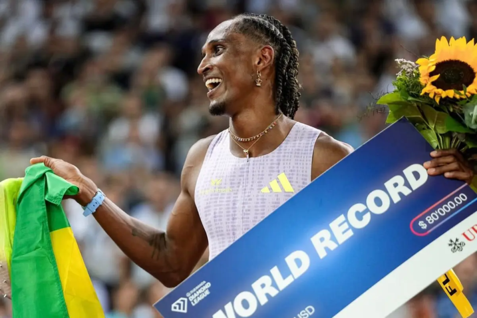 Piu faz história nos 400m com barreiras e alcança feito inédito para o Brasil 1 Piu faz história nos 400m com barreiras e se torna primeiro brasileiro recordista mundial