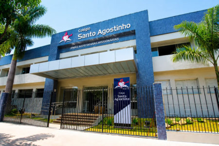 Fachada do Colégio Santo Agostinho, no Setor Central de Goiânia, em registro do acervo da instituição (Foto: Acervo/Colégio Santo Agostinho)