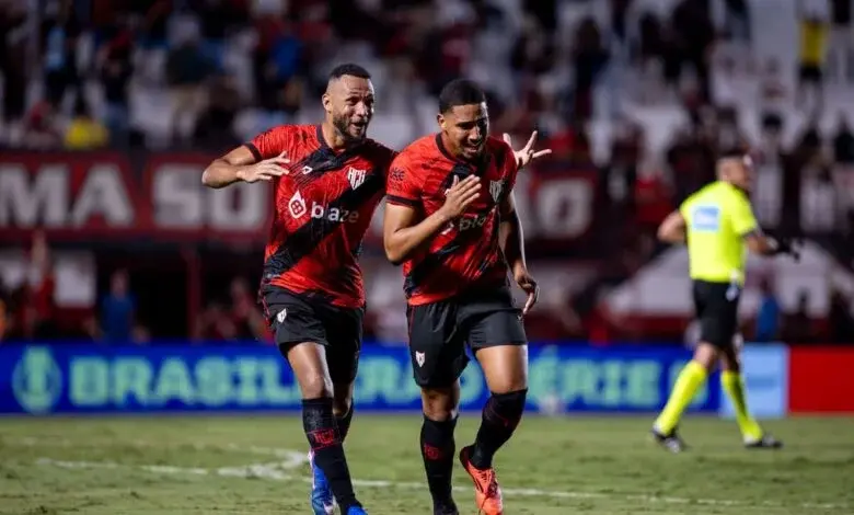 Estádio Rei Pelé com risco de colapso estrutural
