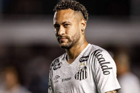 Neymar come