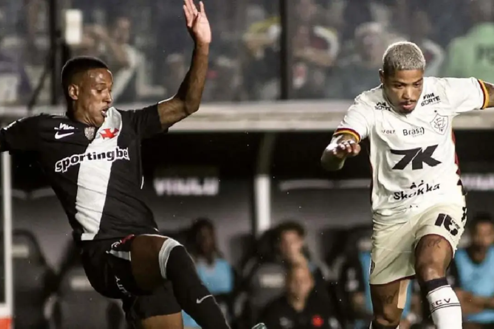 Vasco vence o Vitória pela Copa do Brasil 