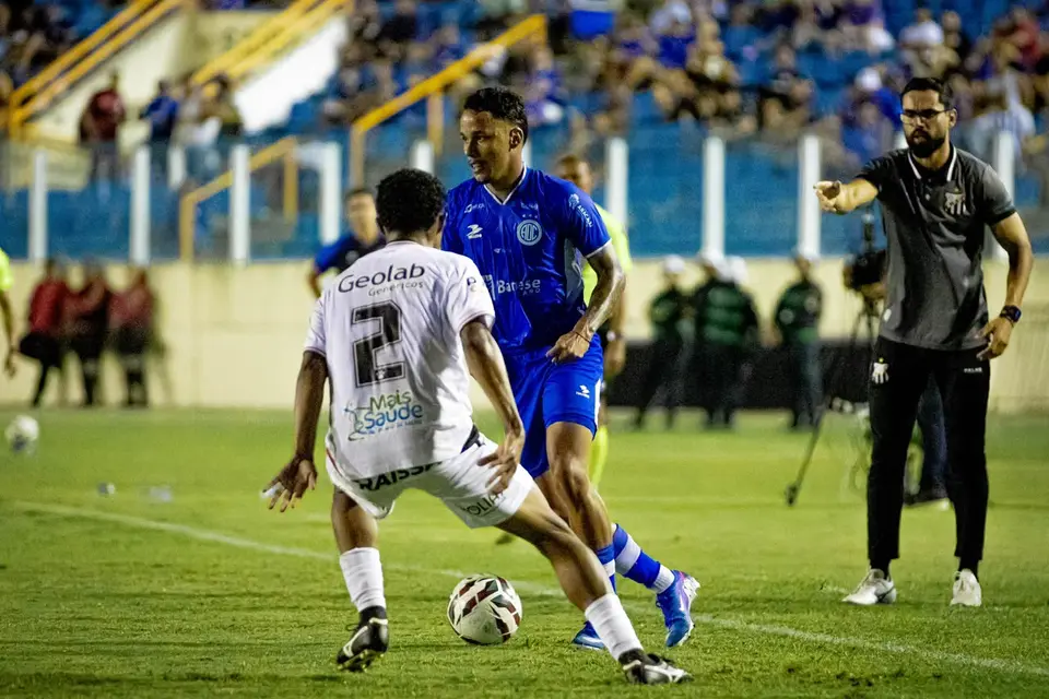 Galo da Comarca x Cobra Coral: “Equipe que errar menos sairá vencedora”, destaca Vitinho 1 vitinho anapolis 2 1788025544 960x640 1788025546 Galo da Comarca x Cobra Coral: “Equipe que errar menos sairá vencedora”, destaca Vitinho