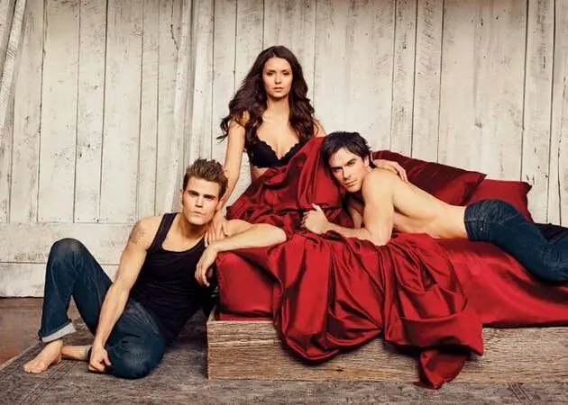 Elena, Stefan e Damon formam o triângulo amoroso que marcou The Vampire Diaries e ainda divide os fãs da série (Foto: Divulgação/The CW)