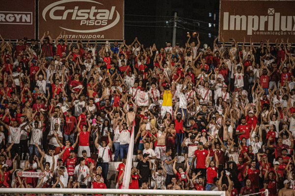 Torcida do Vila Nova no OBA