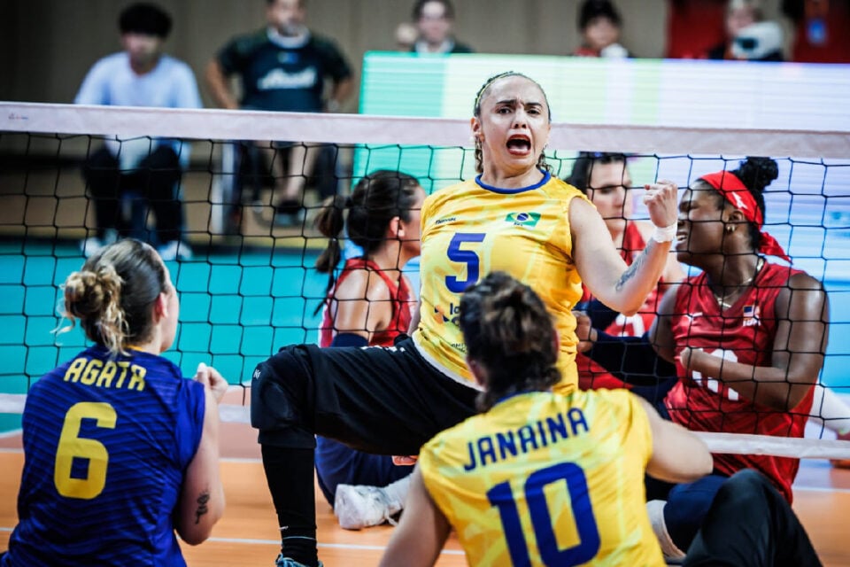 Equipe de Vôlei sentado da ASPAEGO 