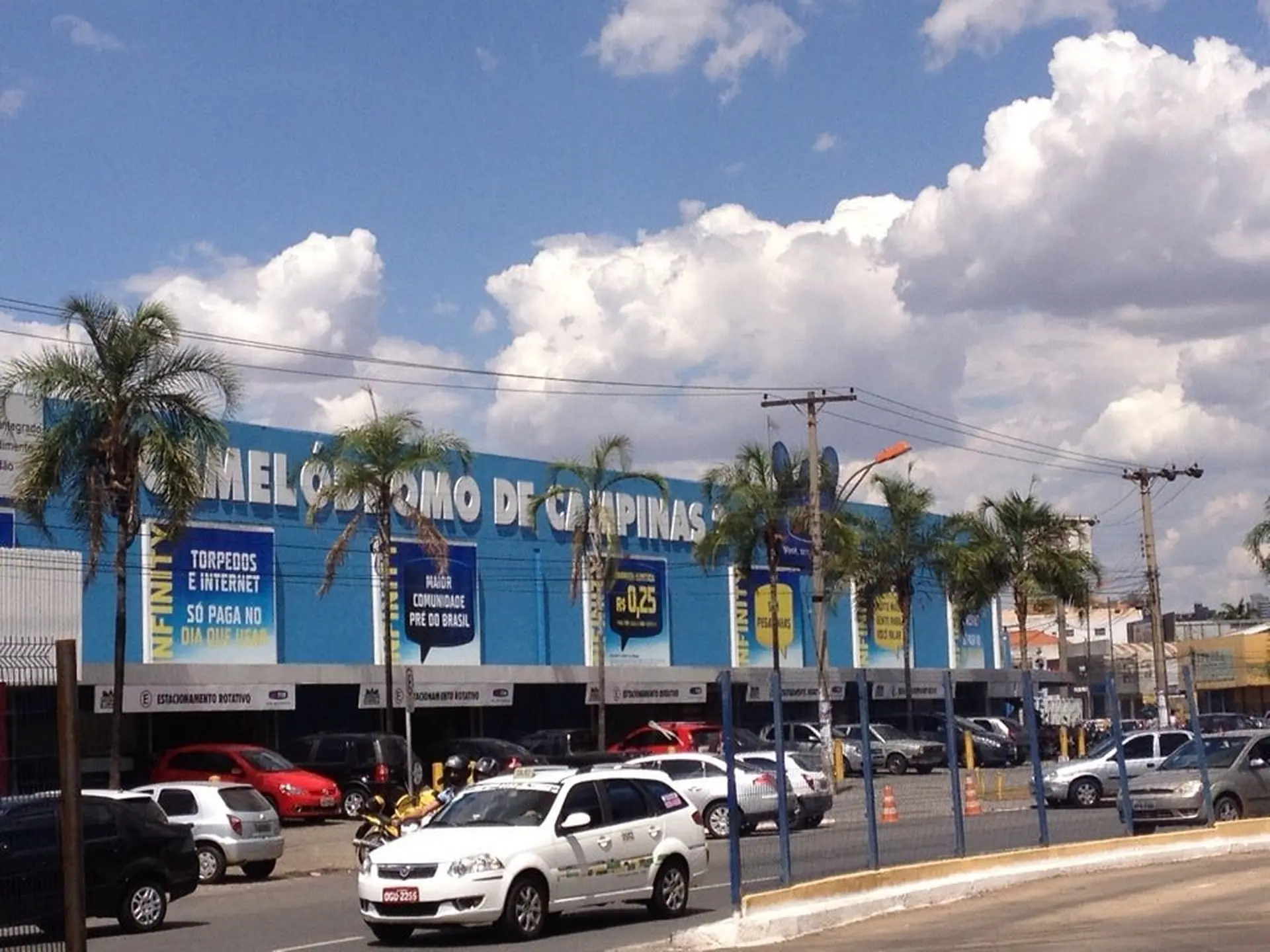Camelódromo de Campinas integra a paisagem comercial do bairro onde nasceram o Camelódromo de Campinas integra a paisagem comercial do bairro onde nasceram o Atlético-GO e a história do Dragão (Foto: Divulgação/Prefeitura de Goiânia)
