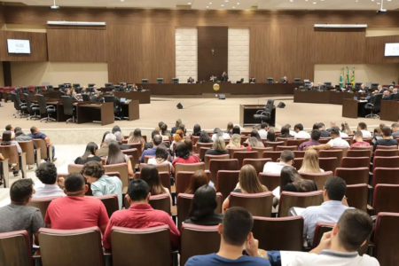 Tribunal do Júri em Goiás vai receber ajuda de IA para formular perguntas que os jurados devem responder no processo (Foto: TJGO)