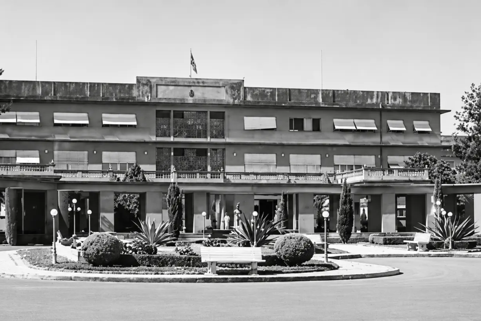 Palácio das Esmeraldas, sede do Governo de Goiás, em registro histórico; levantamento do Mais Goiás não identifica mulher no comando do Executivo estadual desde o início da República (Arquivo Nacional)