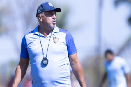 Grêmio Anápolis demite técnico após goleada para o Mineiros