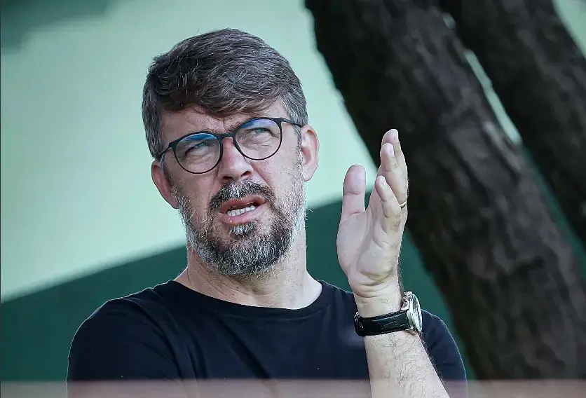 Goiás vira