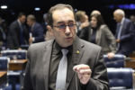 Com Parkinson, Kajuru confirma fim da carreira política e dispara: 'Quero distância'