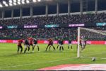 Com gol de Guilherme Lopes, Atlético fica na frente do Goiás