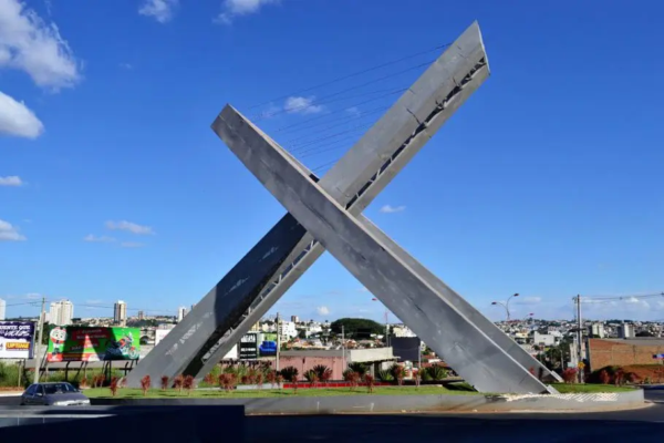 Anápolis_monumento_internet
