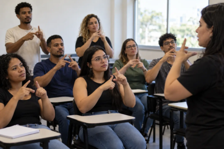 Aula de Libras em Prática