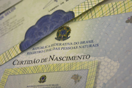 Certidões de nascimento registram a identidade dos brasileiros e revelam a diversidade de nomes escolhidos pelas famílias ao longo das gerações (Foto: Reprodução)