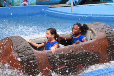 Crianças brincando no Parque Mutirama - (Foto: reprodução/Prefeitura de Goiânia)