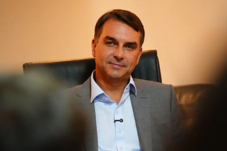 Meta promete mudança em IA após acusações de favorecimento a Flávio Bolsonaro Testes da BBC News Brasil identificaram diferença