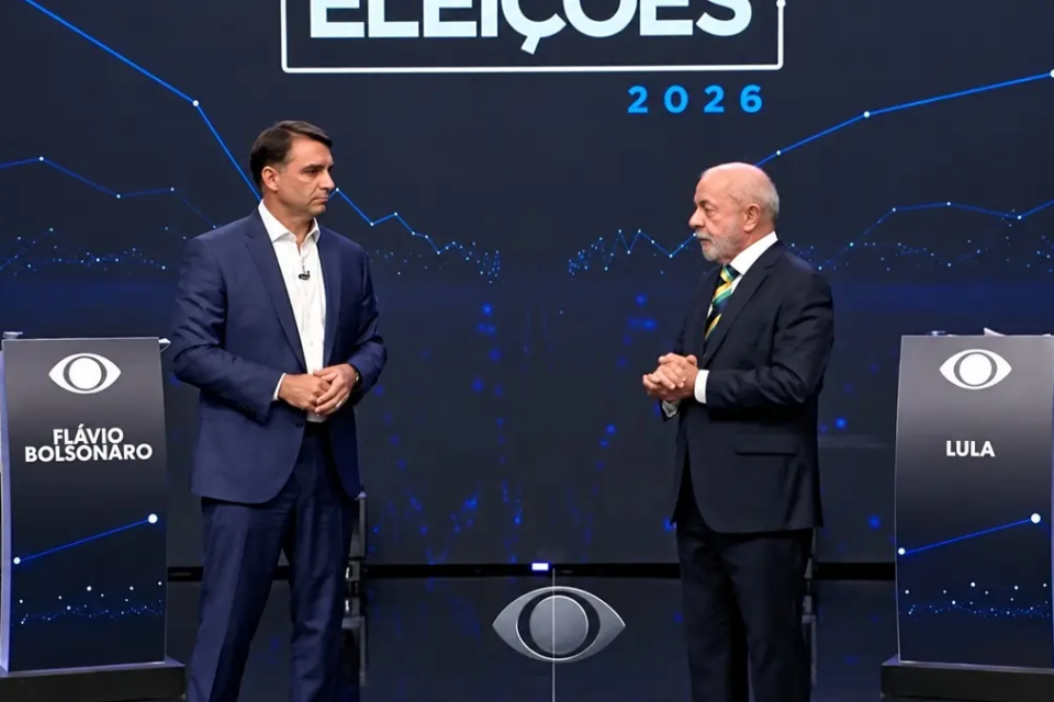 Petição por checagem de fatos ao vivo no debate da Globo supera 930 mil assinaturas
