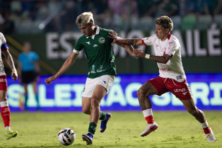 Goiás empata com o Náutico na Serrinha